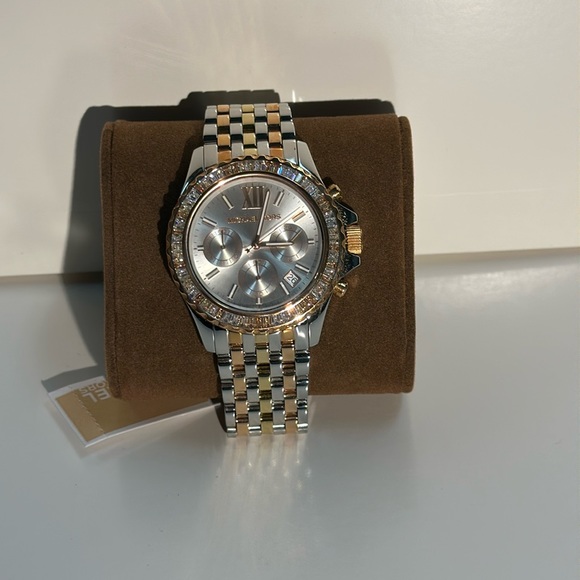 Men’s Watch - Picture 1 of 3